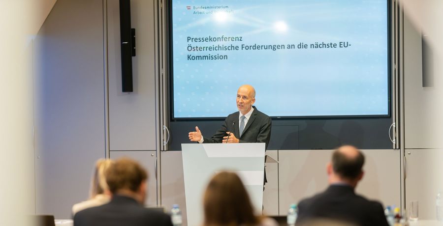 Pressekonferenz: Arbeits- und Wirtschaftsminister Martin Kocher legt die Forderungen für ein wettbewerbsfähiges Europa vor.