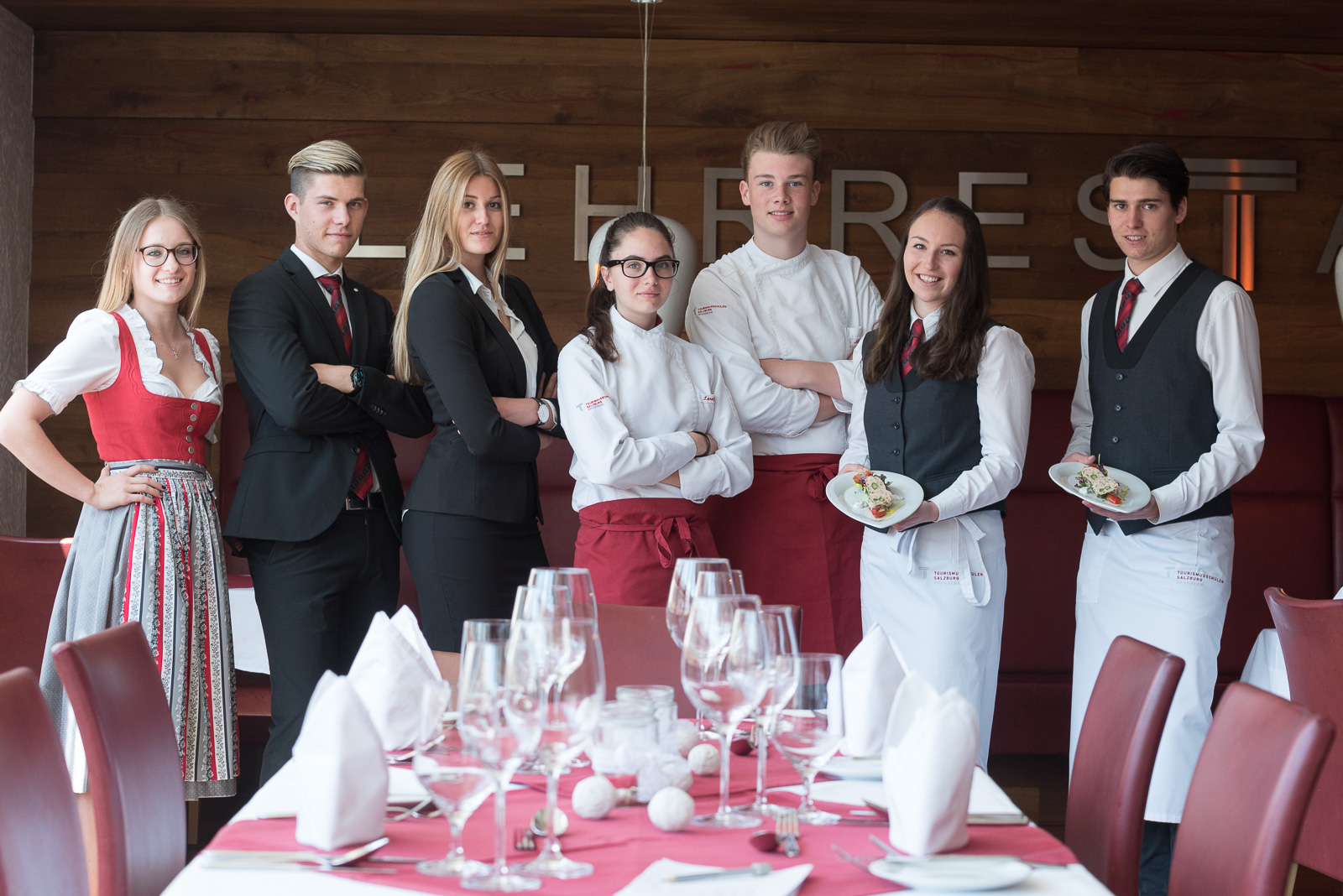 Gruppenfoto von Lehrlingen aus dem Tourismus