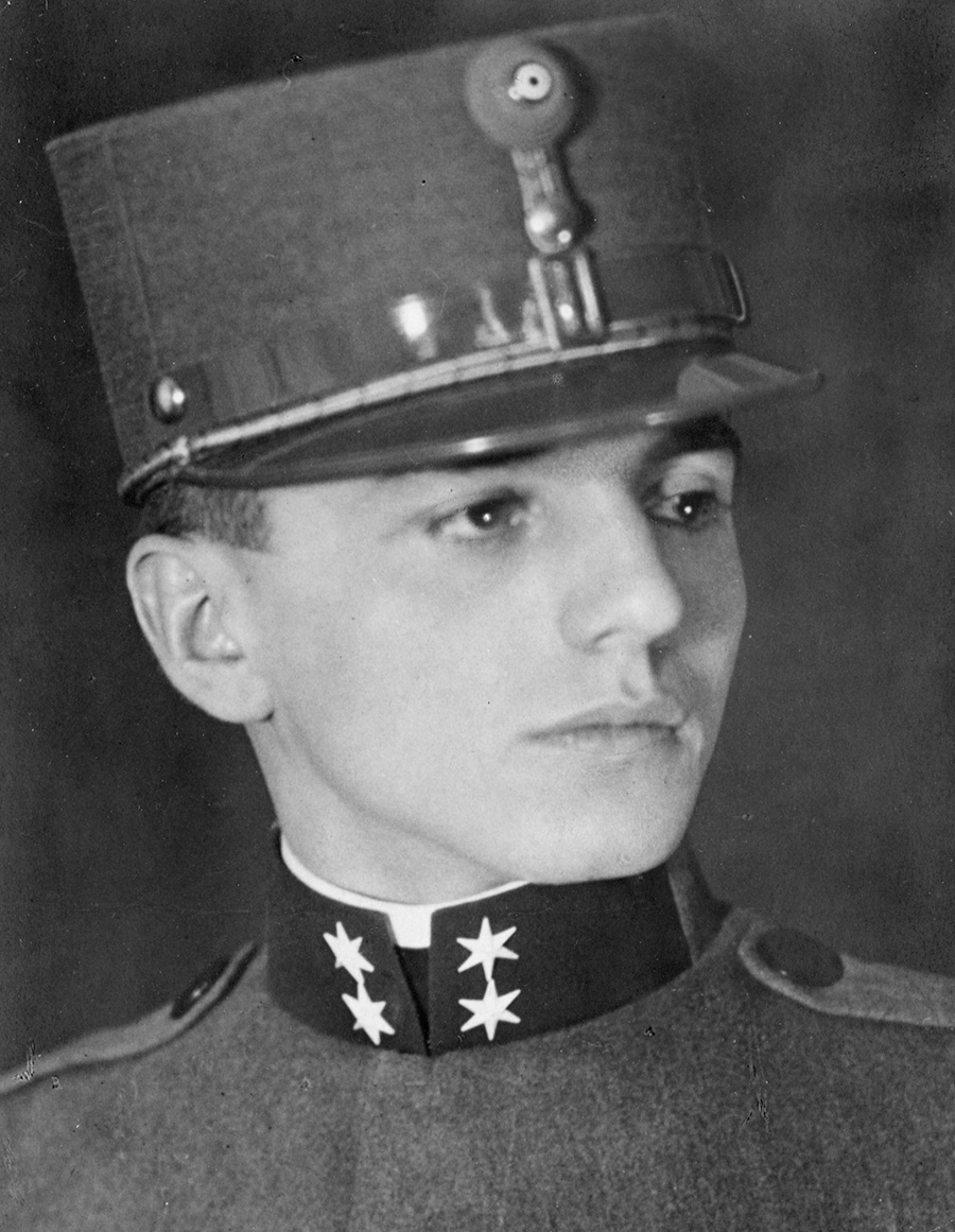 Carl Szokoll 1936. Militärakademiker und Korporal im 1. Jahrgang der Theresianischen Militärakademie Wiener Neustadt.